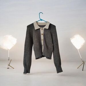 PREPPY Gray Cardigan with Cream Collar 5 BTNS crop sweater w/long sleeve chic